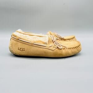 UGG Slippers Womens 8 Beige Suede Shearling Lined Moccasin Slip On Cozy Shoes